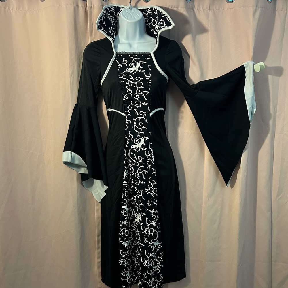 Girls spooky vampire/witch costume